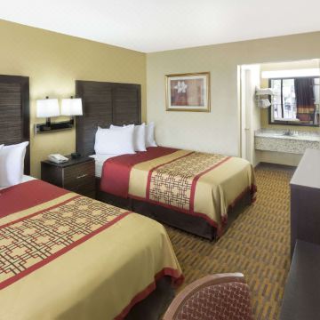 哥伦布北摩尔堡温德姆戴斯酒店(Days Inn by Wyndham Columbus-North Fort Moore)图片