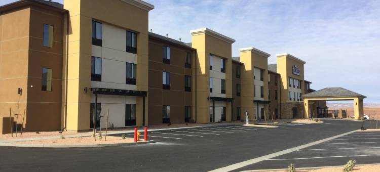 鲍威尔湖呗盟套房酒店(Baymont Inn & Suites by Wyndham Page Lake Powell)图片