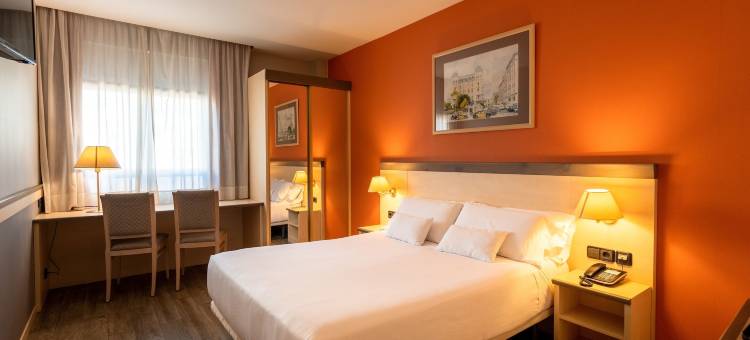 中央桑诺泰俱乐部酒店(Petit Palace Trencadis)图片