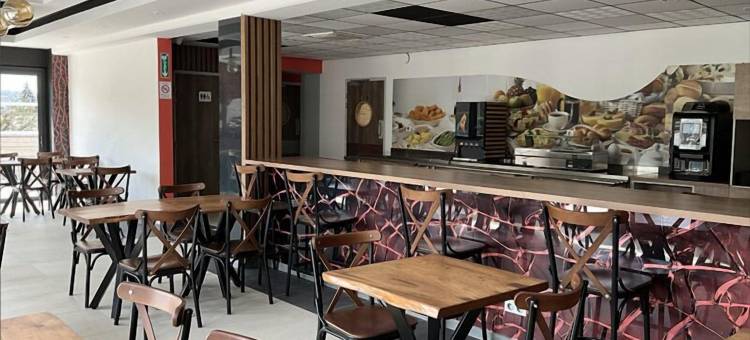 瓦尔酒店蒙贝利亚尔南(Val Hôtel Montbéliard Sud)图片