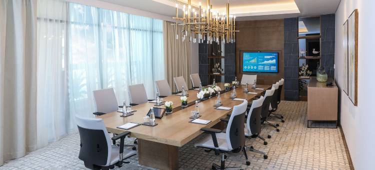 阿尔贾达夫罗塔纳套房酒店(Al Jaddaf Rotana Suite Hotel)图片