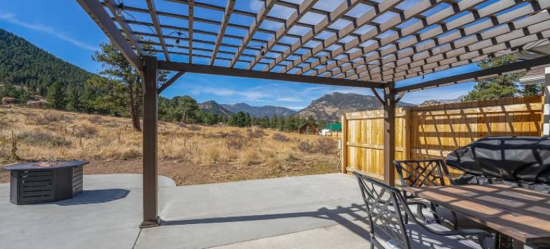 罗基山的宁静 2卧室联排别墅 by RedAwning(Serenity in the Rockies 2 Bedroom Townhouse by RedAwning)图片