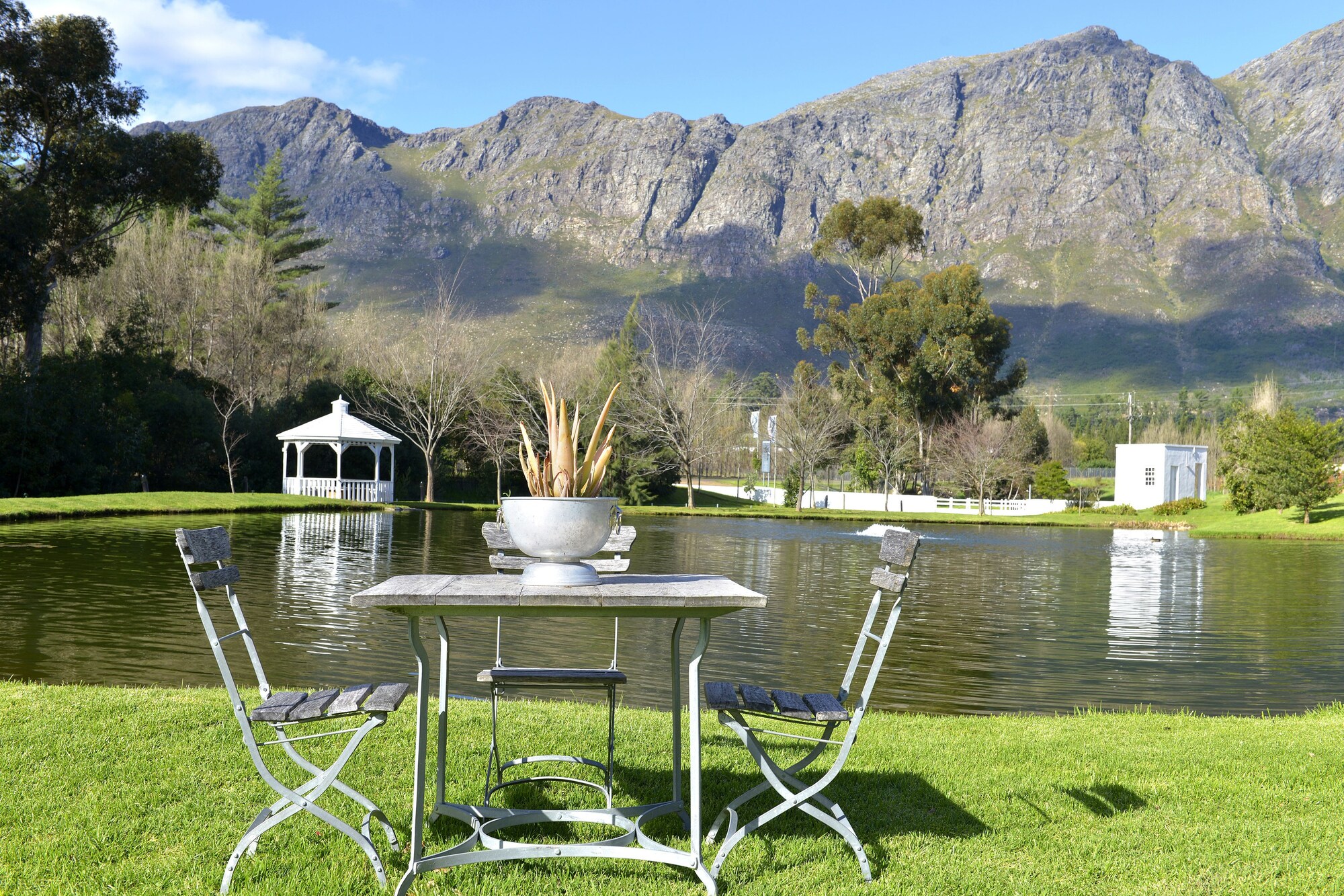 Holden Manz Country House Over view