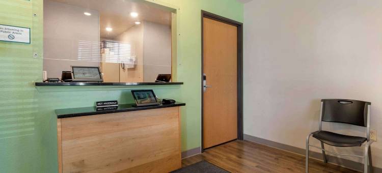 美国长住精选套房酒店 - 堪萨斯城 - 南 - 49 号州际公路(Extended Stay America Select Suites - Kansas City - South - I-49)图片