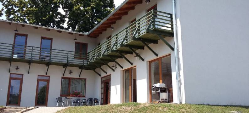 康德拉提斯农场酒店(Farm Kundratice)图片