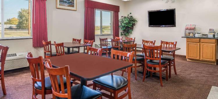 温德姆速8酒店萨莱纳店(Super 8 by Wyndham Salina)图片