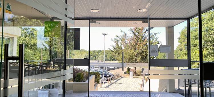 内穆尔基里亚德酒店(Kyriad Nemours)图片