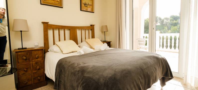 Villa in Marbella with Private Pool and Beach图片