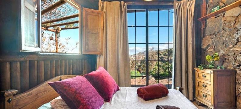 Holiday Home in Tenerife with Private Garden图片