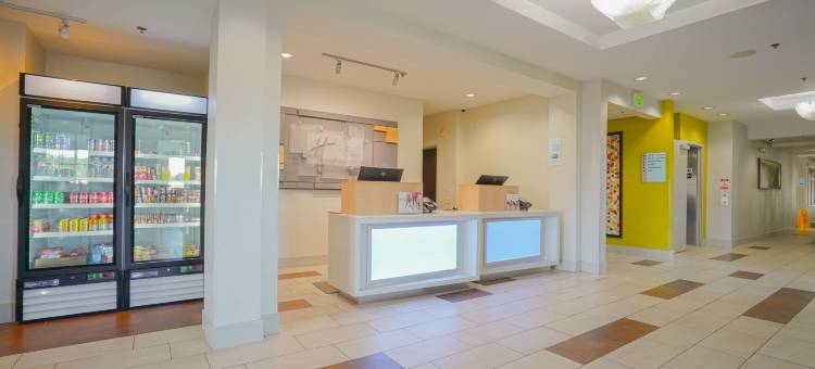 智选假日套房酒店安大略省(Holiday Inn Express & Suites Ontario)图片