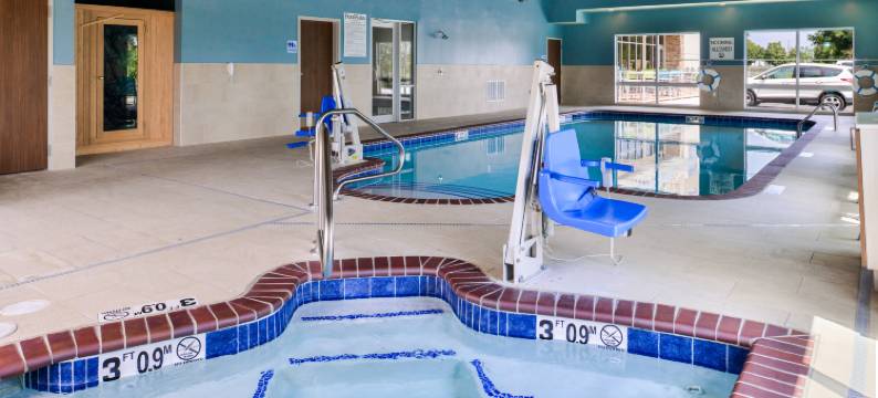 西罗亚斯普林斯智选假日套房酒店(Holiday Inn Express & Suites SILOAM SPRINGS by IHG)图片