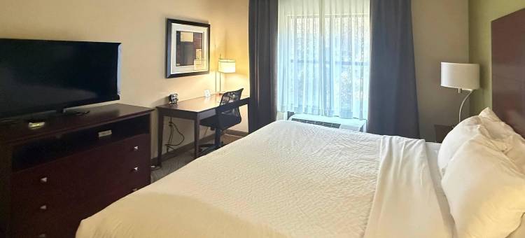 圆石套房酒店-马凯特(Cobblestone Inn & Suites - Marquette)图片