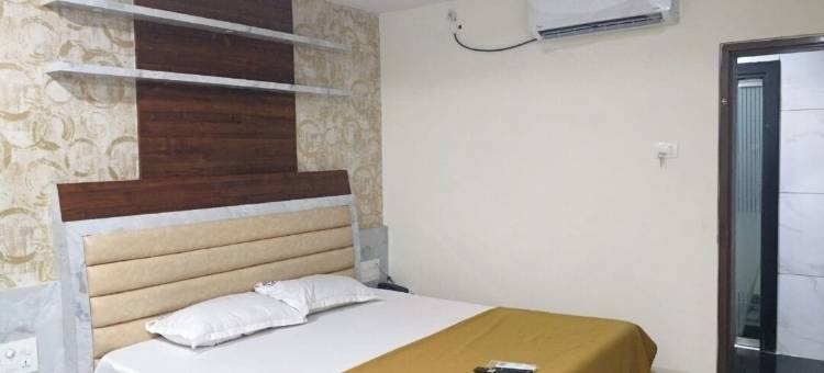 NVR Grand酒店(Hotel NVR Grand)图片