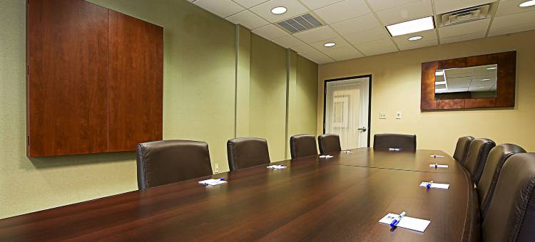 智选假日套房酒店凤凰城的格兰岱尔(Holiday Inn Express & Suites Phoenix - Glendale Sports Dist)图片