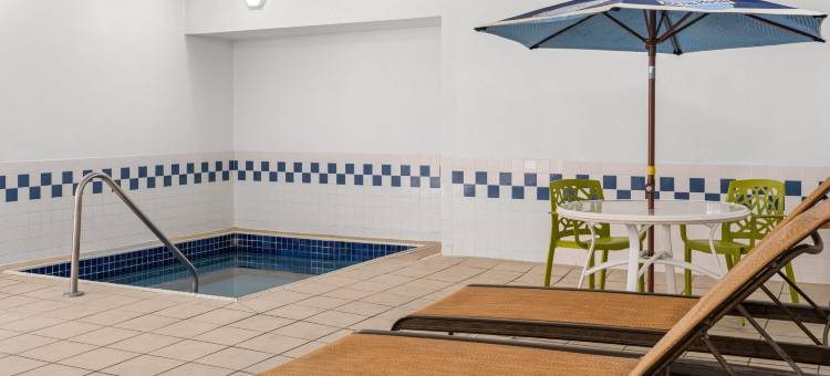 Travelodge by Wyndham Fargo West Acres图片