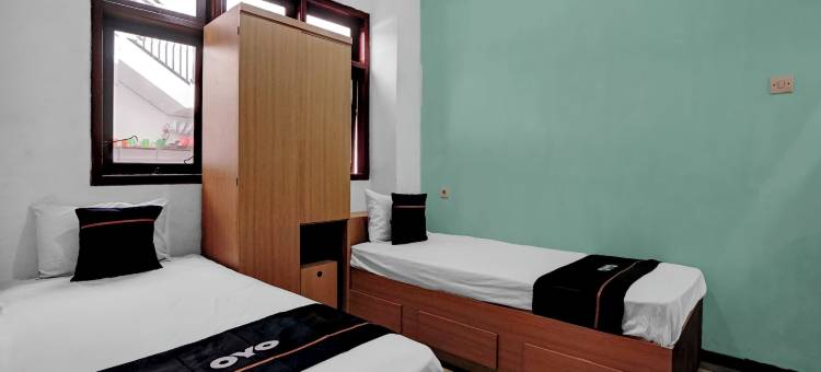 OYO 95035 和谐伊斯兰旅馆(OYO 95035 Harmony Guest House Syariah Sawojajar)图片