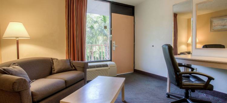 圣奥古斯丁海滩区品质酒店及套房(Quality Inn & Suites St Augustine Beach Area)图片