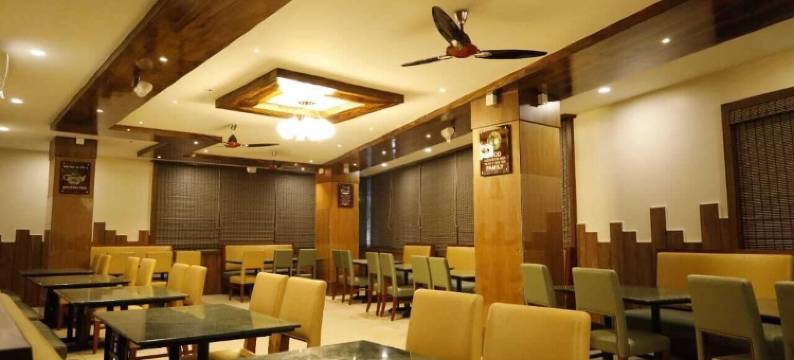 贾姆坎迪格兰德酒店(Hotel Grand Inn Jamkhandi)图片