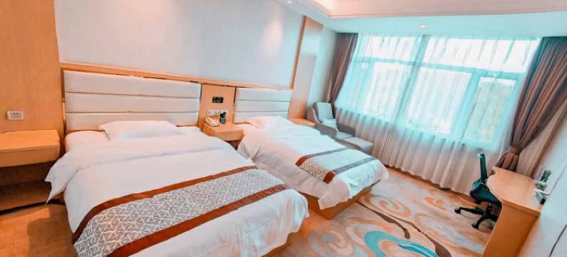 承德华冠假日酒店(普宁寺店)图片