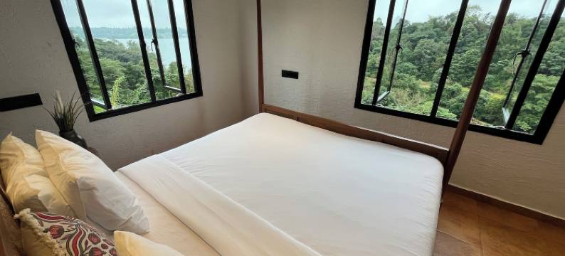 圣人小住与小径(Sage Stays and Trails)图片