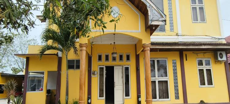 O威斯玛弗兰博扬英雄墓园酒店(Hotel O Wisma Flamboyan NearTaman Makam Pahlawan)图片