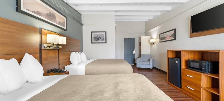 堪萨斯城品质酒店及套房 - 独立城I-70公路东(Quality Inn & Suites Kansas City - Independence I-70 East)图片