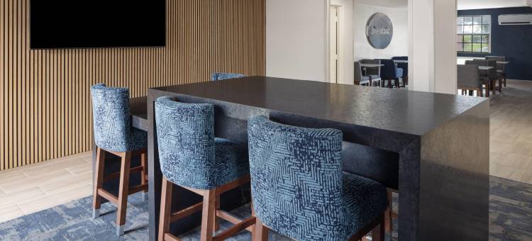 奥马哈西拉昆塔温德姆酒店(La Quinta Inn by Wyndham Omaha West)图片