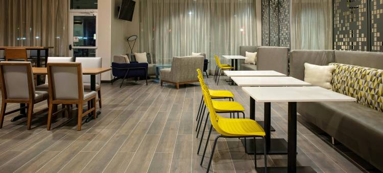 奥兰多机场TownePlace Suites酒店(TownePlace Suites Orlando Airport)图片