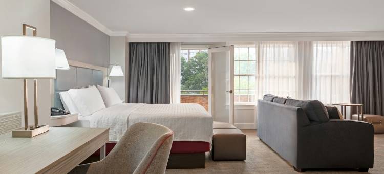 斯坦福德欢朋套房酒店(Hampton Inn & Suites Stamford)图片