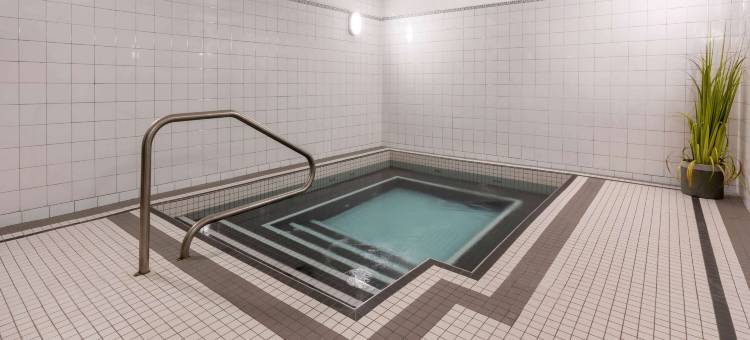 温尼伯西速8酒店(Super 8 by Wyndham Winnipeg West)图片