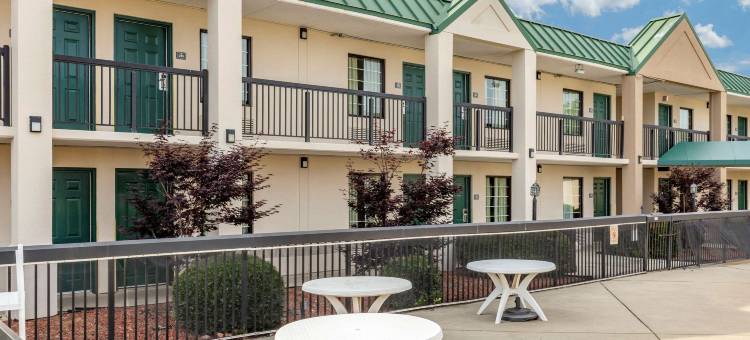 汉斯购物中心品质酒店及套房(Quality Inn & Suites Hanes Mall)图片