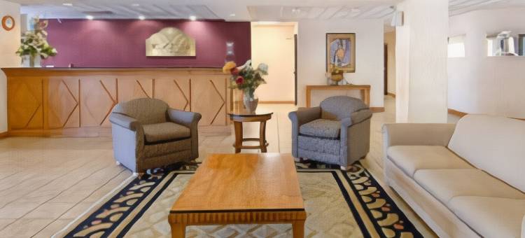 罗利市区北部拉昆塔温德姆套房酒店(La Quinta Inn & Suites by Wyndham Raleigh Downtown North)图片