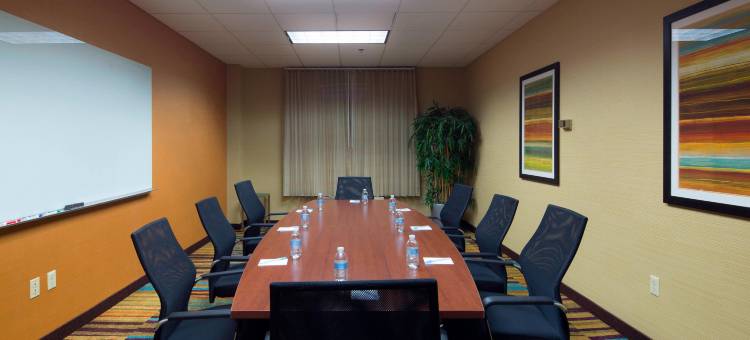 纽瓦克自由国际机场万枫酒店(Fairfield Inn & Suites Newark Liberty International Airport)图片
