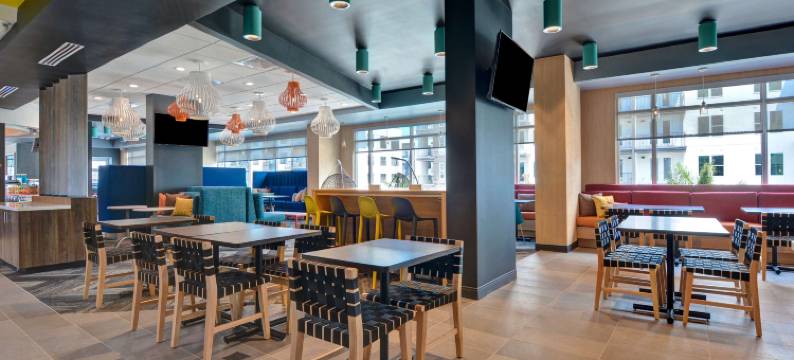 圣彼得堡市中心中央大街希尔顿特鲁酒店(Tru by Hilton St. Petersburg Downtown Central Ave)图片