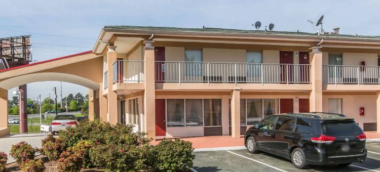 罗德威酒店玛丽埃塔靠近多宾斯空军基地(Rodeway Inn)图片