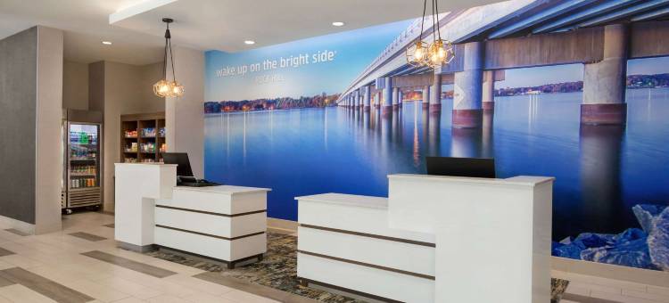 岩石丘拉昆塔温德姆套房酒店(La Quinta Inn & Suites by Wyndham Rock Hill)图片