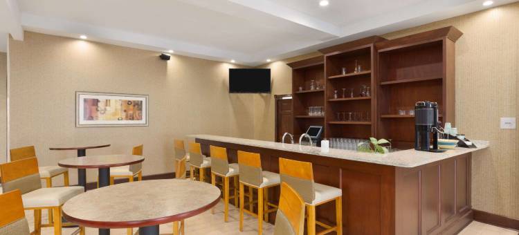 大急流城机场温德姆花园酒店(Wyndham Garden Grand Rapids Airport)图片