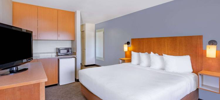 赫勒拿拉昆塔温德姆套房酒店(La Quinta Inn & Suites by Wyndham Helena)图片