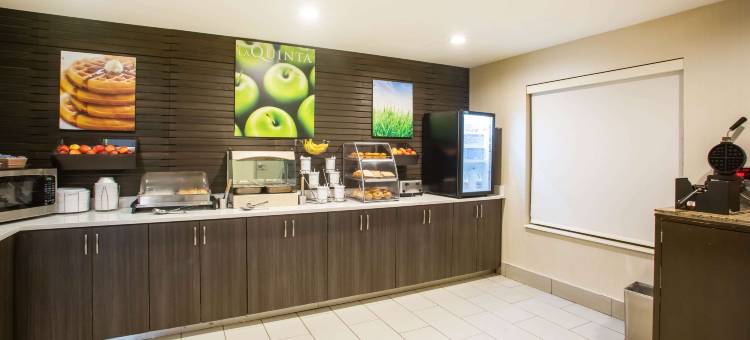 庞通海滩拉昆塔温德姆套房酒店(La Quinta Inn & Suites by Wyndham Pontoon Beach)图片