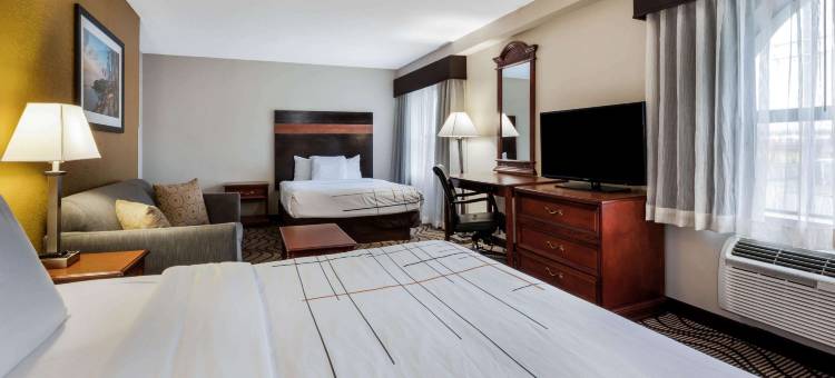 拉昆塔温德姆酒店-近桑达斯基锡达波因特(La Quinta Inn by Wyndham Sandusky Near Cedar Point)图片