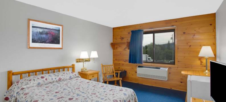 乔治湖-沃伦斯堡地区温德姆速8酒店(Super 8 by Wyndham Lake George/Warrensburg Area)图片