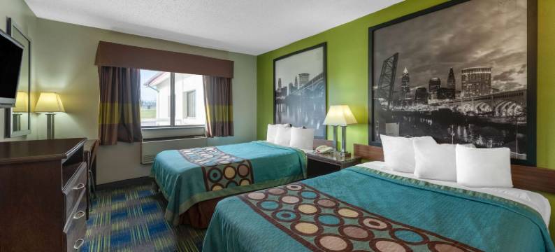 Super 8 by Wyndham Cleveland图片