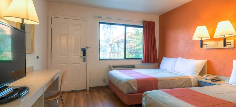 圣易西铎 - 圣迭戈边境6号汽车旅馆(Motel 6 San Ysidro, CA  San Diego Border)图片