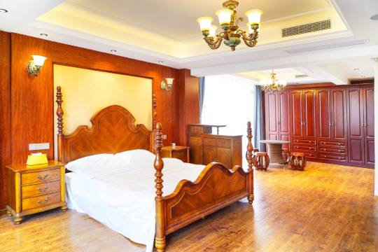 度假别墅孟冬(石柱山路分店)