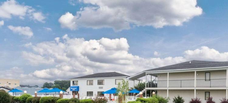 罗德威旅馆及套房 - (柏斯海滩)(Rodeway Inn & Suites)图片