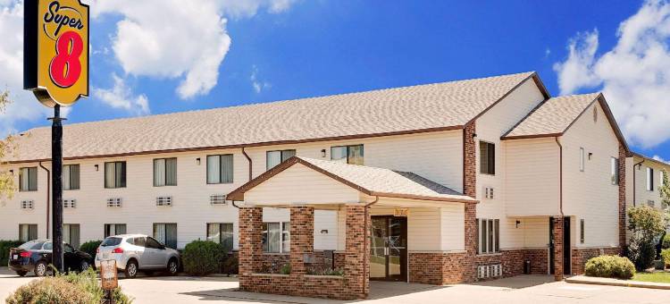 厄斯维尔速8酒店(Super 8 by Wyndham Dyersville Near Field of Dreams)图片