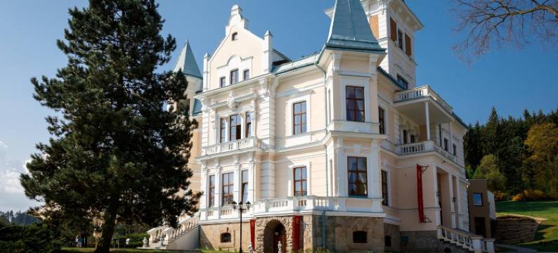 奇赫尔尼城堡酒店(Hotel Château Cihelny)图片