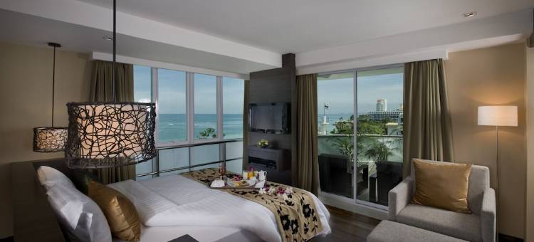 芭堤雅爱湾海滩度假酒店(A-ONE Pattaya Beach Resort)图片