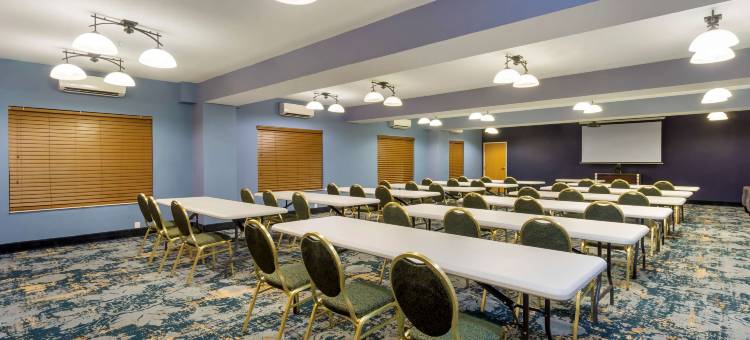 胡椒树奥本贝斯特韦斯特优质酒店(Best Western Plus Mountain View Auburn Inn)图片