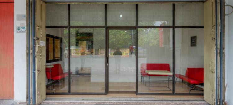 红多兹酒店-近太平洋购物中心2(RedDoorz Near Pacific Mall Tegal 2)图片